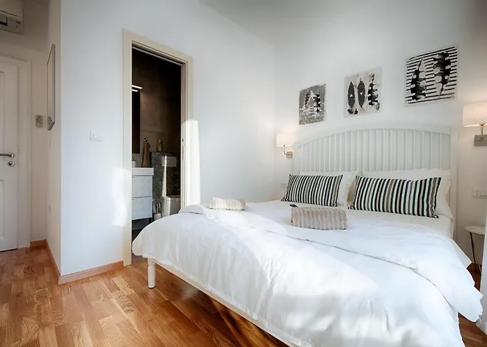 Seafront Koluna 3*