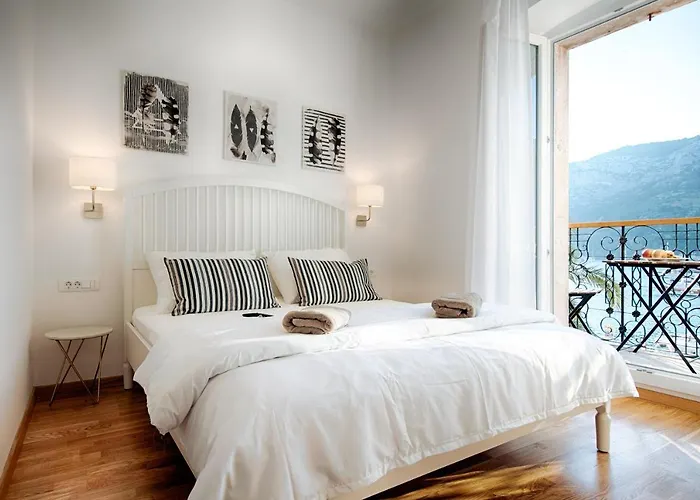 Bed & Breakfast Seafront Koluna Komiža