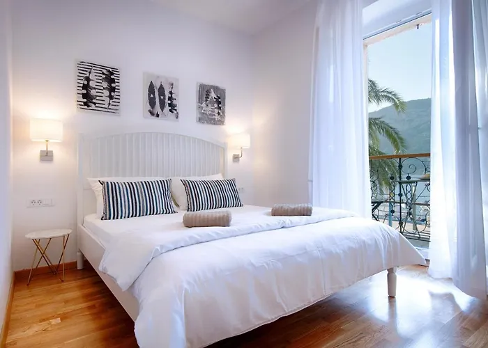Seafront Koluna 3*