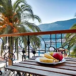 Seafront Koluna Bed and Breakfast 3*