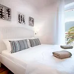 Seafront Koluna 3*
