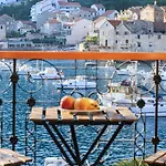 Bed and Breakfast Seafront Koluna