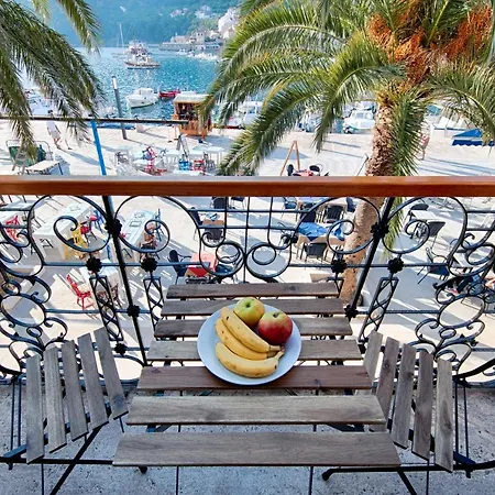 Bed & Breakfast Seafront Koluna 3*