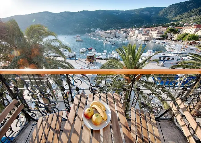 Seafront Koluna 3* Komiža